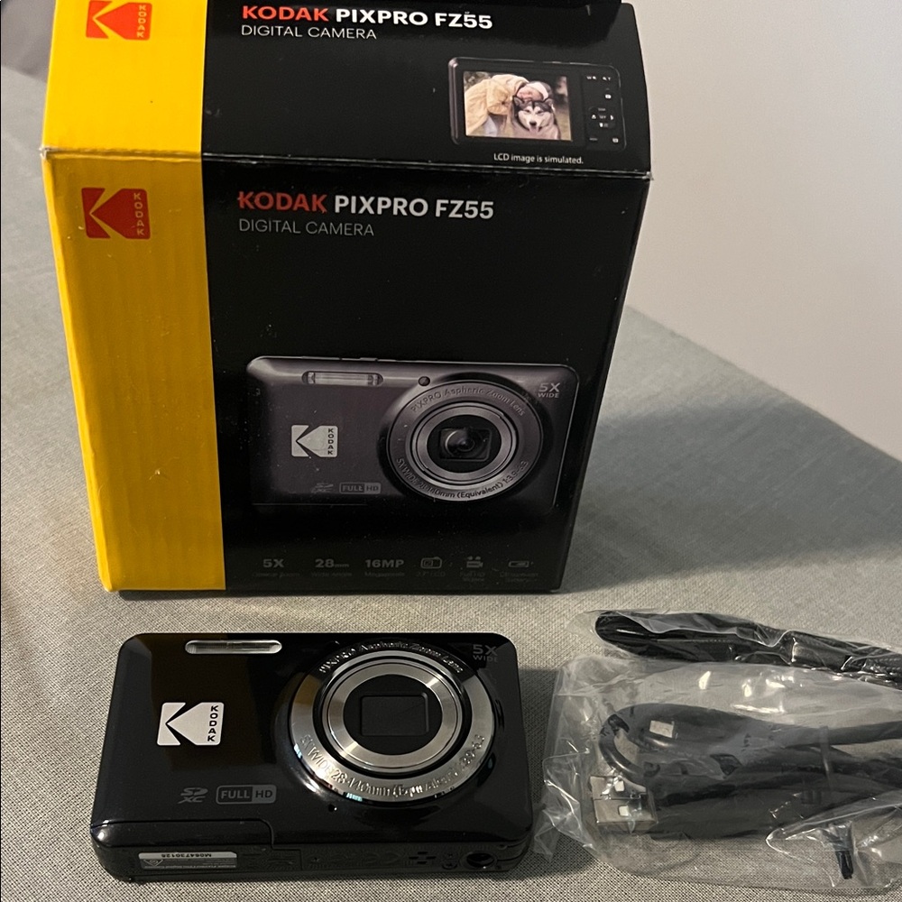 Kodak PIXPRO FZ55 Sleek Black Camera